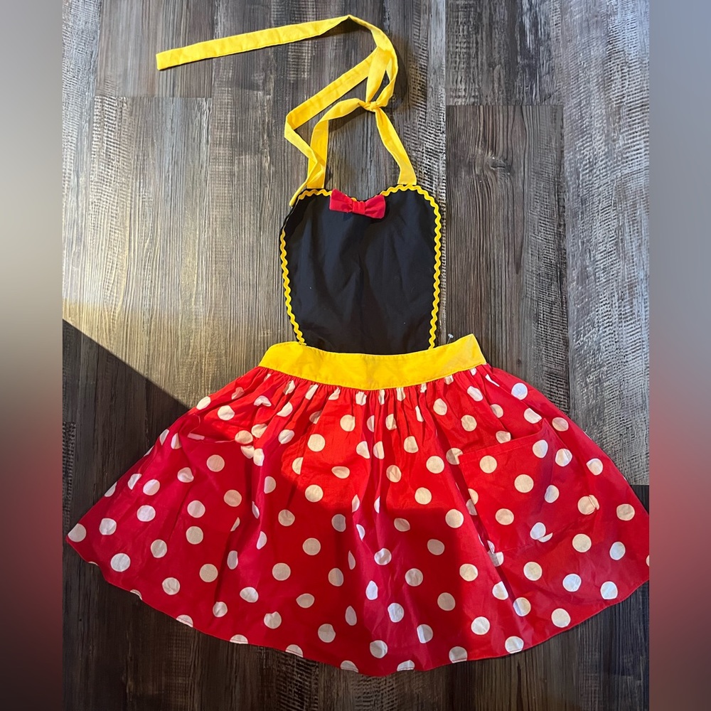 MINNIE MOUSE apron, women's dress up retro apron, red Polka Dot apron
